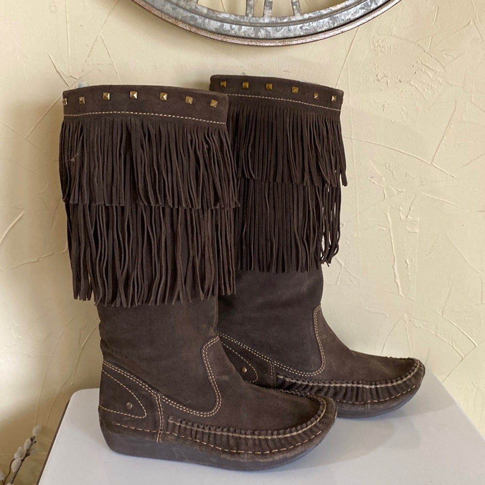 Roper boots, women’s size 8, never worn.